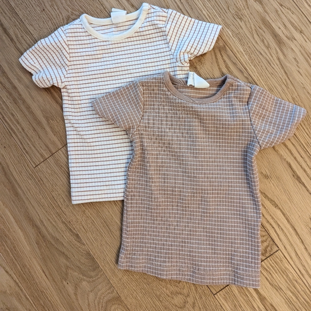 Never worn H&M t-shirts (4-6 months)